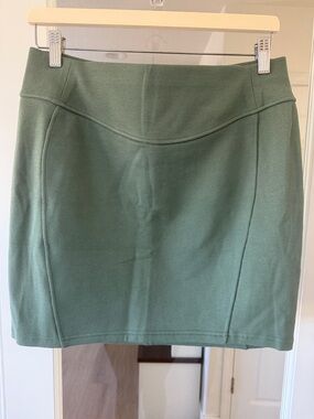 Lululemon Green Knit Skirt